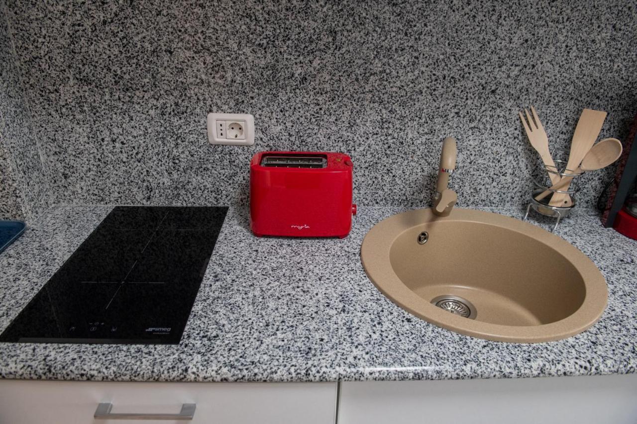 Apart Hotel Center Piatra Neamt Bagian luar foto